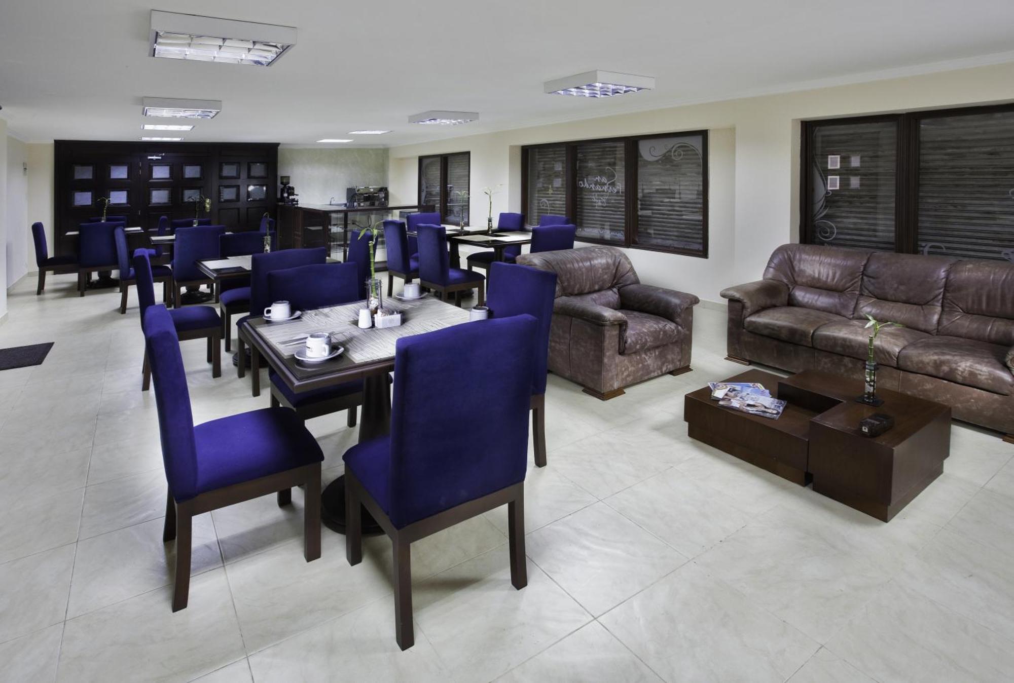 Hotel Fernando Plaza باستو المظهر الخارجي الصورة